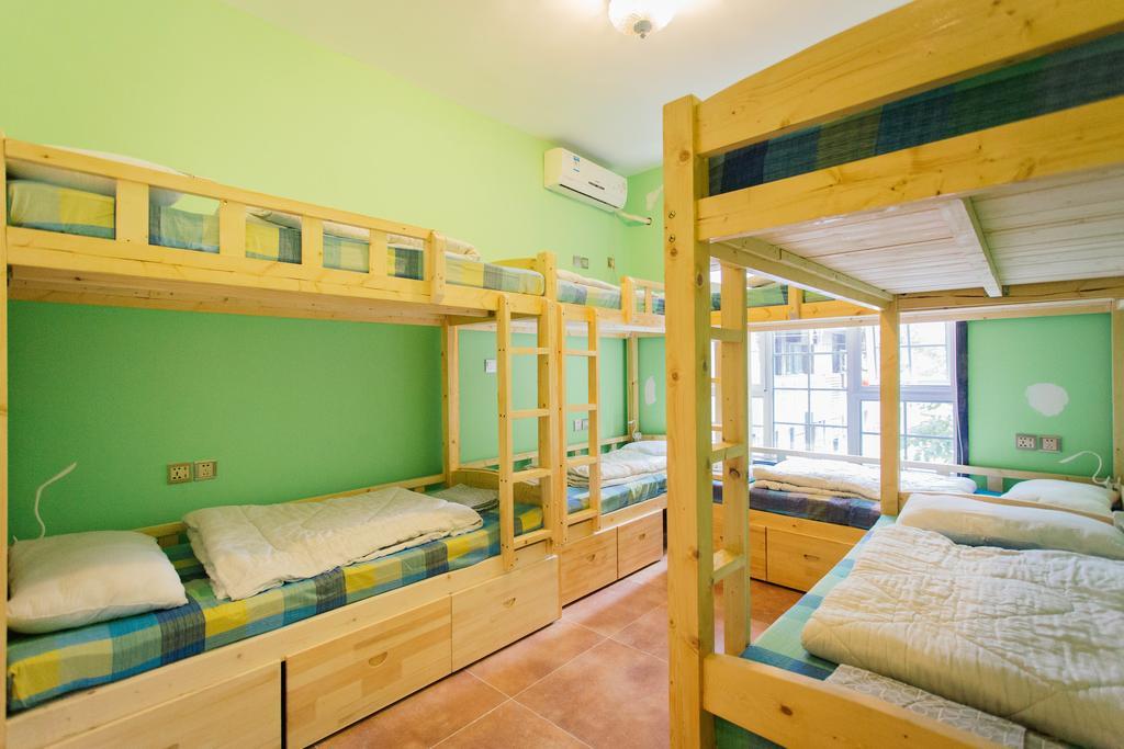 7 Sages Bell Tower Boutique Youth Hostel Сиань Номер фото